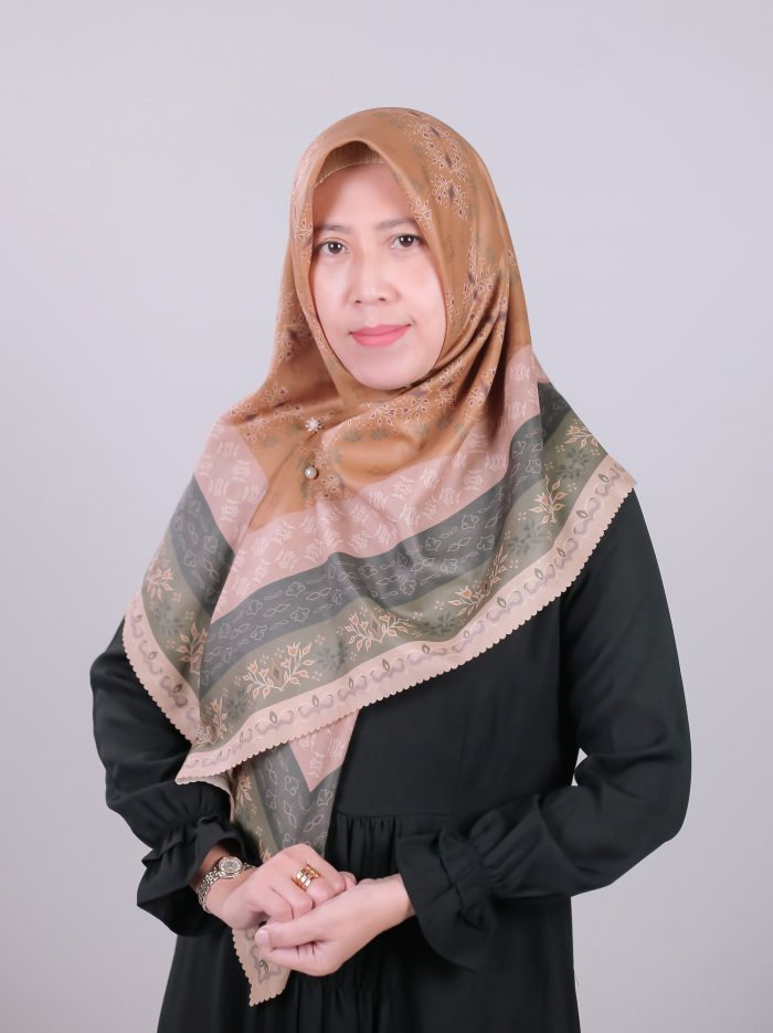 Dr. Tri Wikaningrum, S.E., M.Si